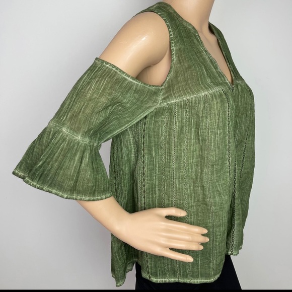 Cold  Shoulder Scoop Neck Ruffle Green Blouse - Picture 5 of 12
